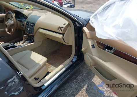 2008 Mercedes-Benz C 300 Luxury 4Matic/Sport 4Matic из США, поврежденный, VIN WDDGF81X88F172542